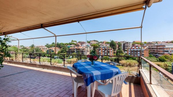 appartamento in vendita a Roma in zona Gianicolense