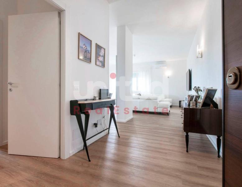appartamento in vendita a Roma in zona Axa