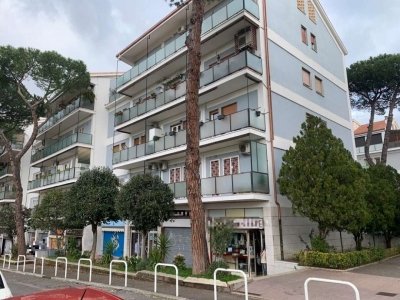 negozio in vendita a Roma in zona Torrevecchia