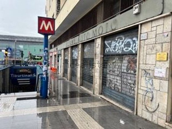 negozio in vendita a Roma in zona Nomentano