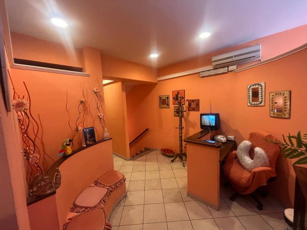 negozio in vendita a Roma in zona Torrevecchia