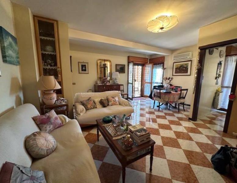 appartamento in vendita a Roma in zona Casal Morena