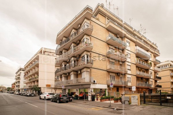 appartamento in vendita a Roma in zona Gianicolense