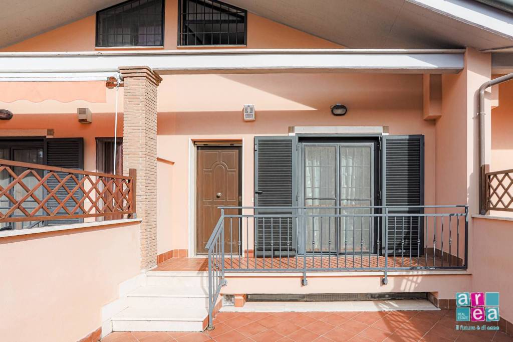 casa indipendente in vendita a Roma