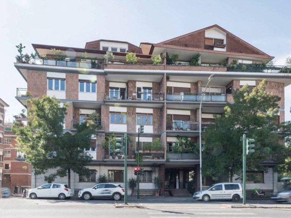 appartamento in vendita a Roma in zona Ostiense