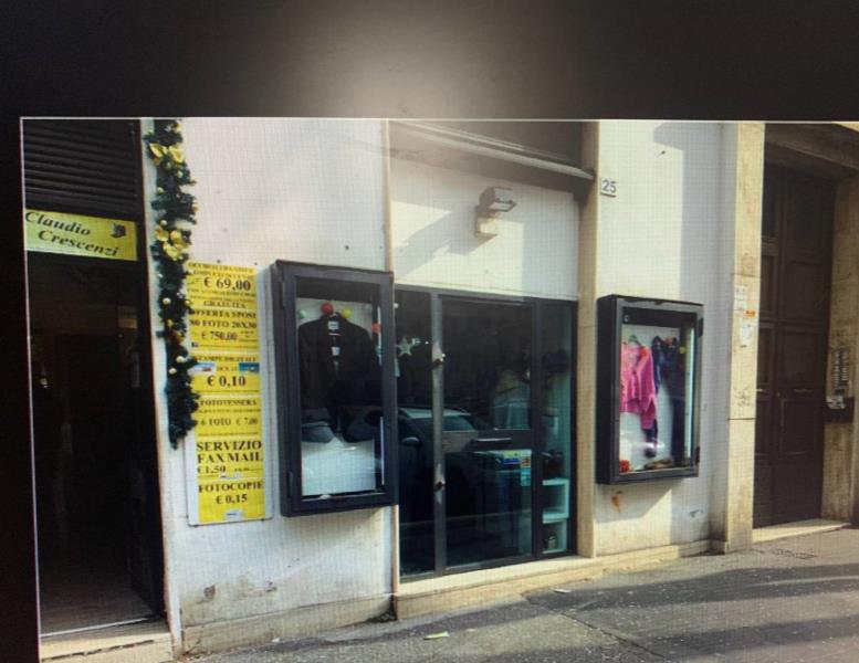 negozio in vendita a Roma in zona Collatino
