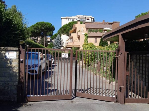 appartamento in vendita a Roma in zona Torre Gaia