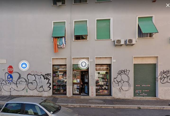 negozio in vendita a Roma in zona Prenestino-Centocelle