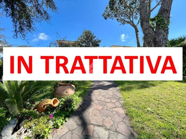 casa indipendente in vendita a Roma in zona Trigoria