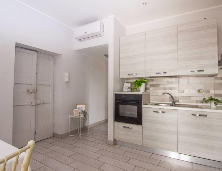 appartamento in vendita a Roma in zona Colle del Sole