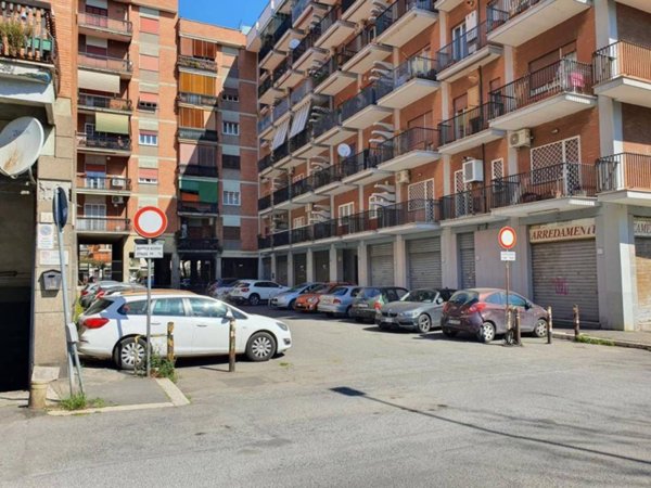 negozio in vendita a Roma in zona Pietralata