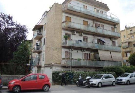 negozio in vendita a Roma in zona Torrevecchia