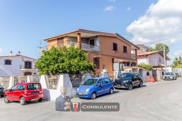 appartamento in vendita a Roma in zona Tor Bella Monaca