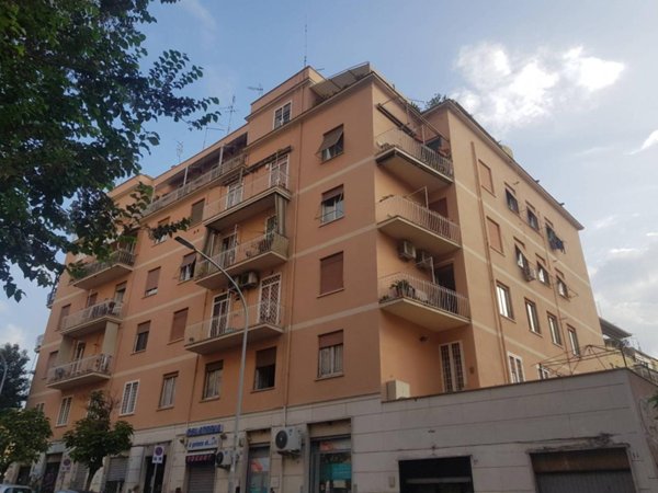 appartamento in vendita a Roma in zona Prenestino-Labicano