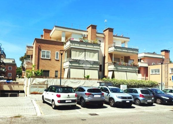 appartamento in vendita a Roma in zona Acilia