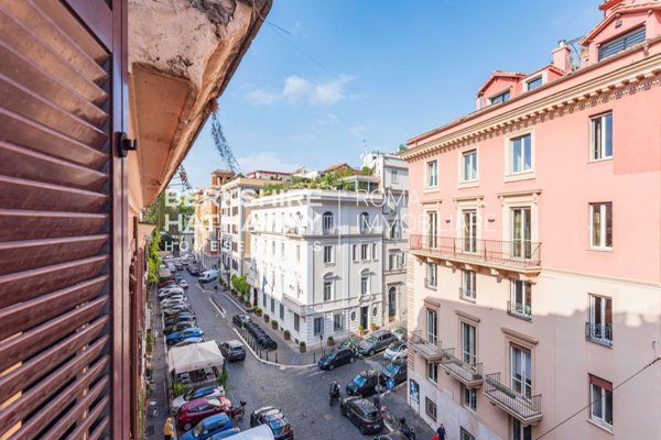 appartamento in vendita a Roma in zona Campo Marzio