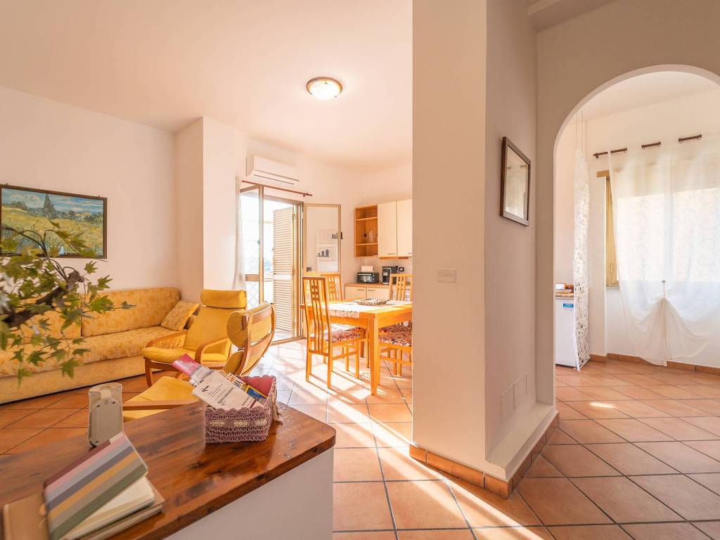 appartamento in vendita a Roma in zona Acilia
