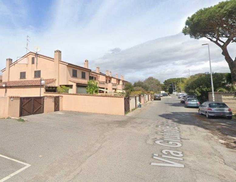 appartamento in vendita a Roma in zona Infernetto