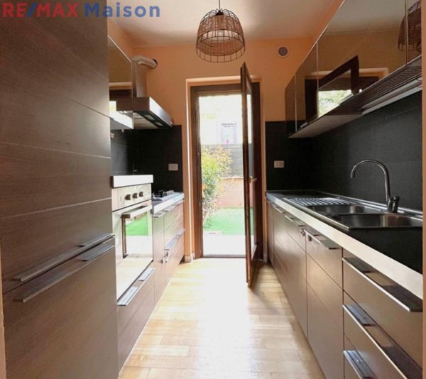 casa indipendente in vendita a Roma in zona Collatino