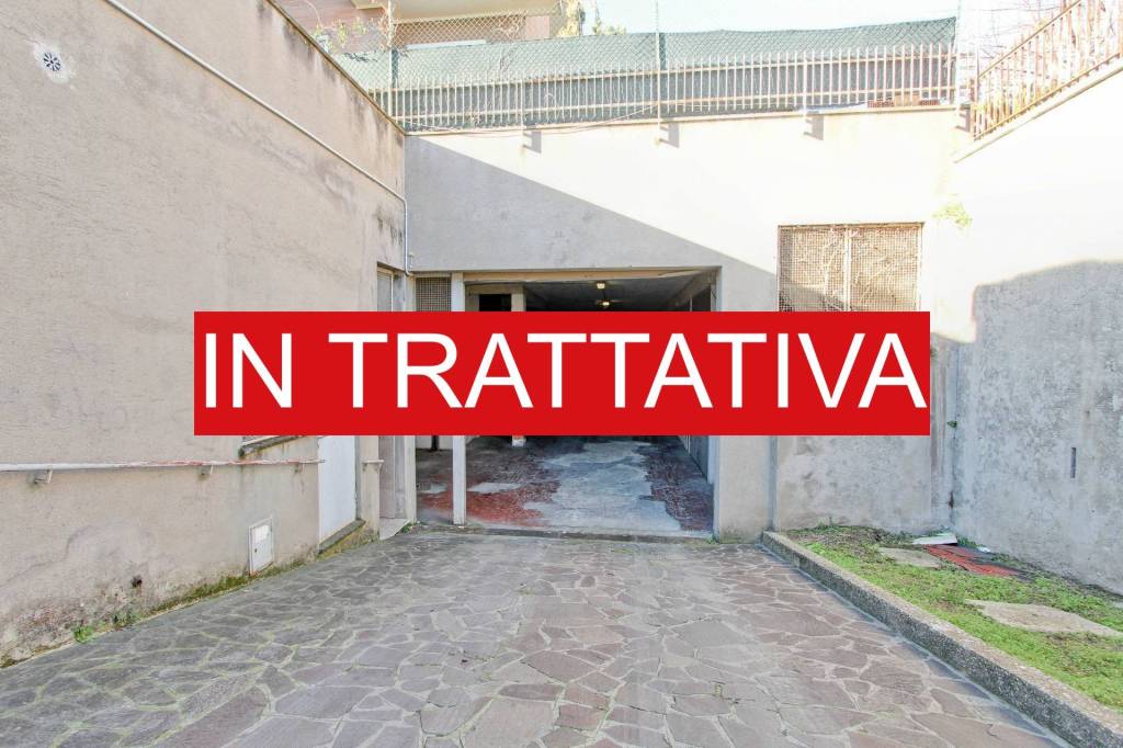 negozio in vendita a Roma in zona Casalotti