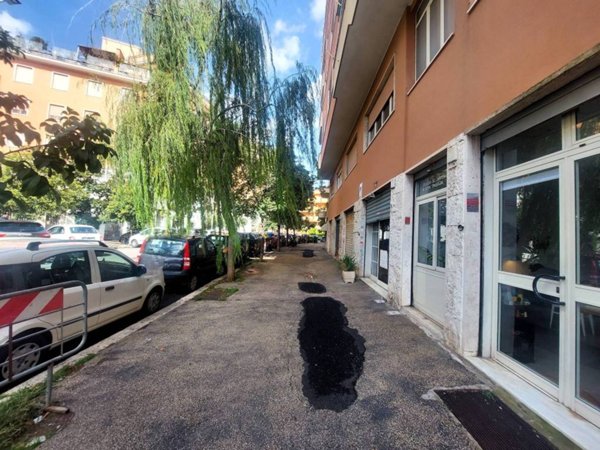negozio in vendita a Roma in zona Gianicolense