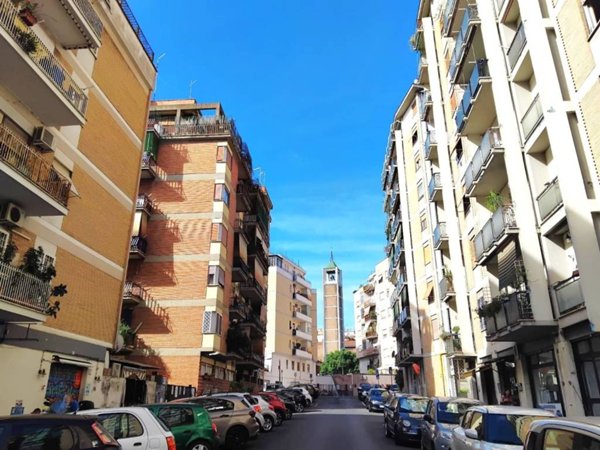 negozio in vendita a Roma in zona Gianicolense