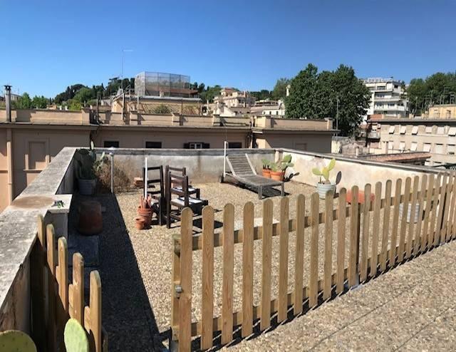 appartamento in vendita a Roma in zona Trastevere