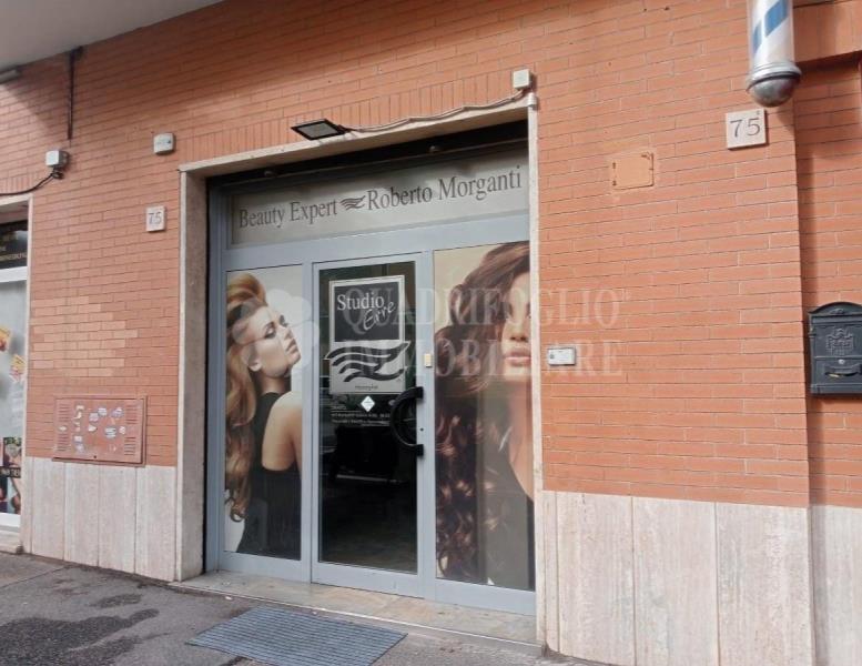 negozio in vendita a Roma in zona Prenestino-Centocelle