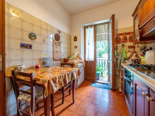 appartamento in vendita a Roma in zona Casal Morena