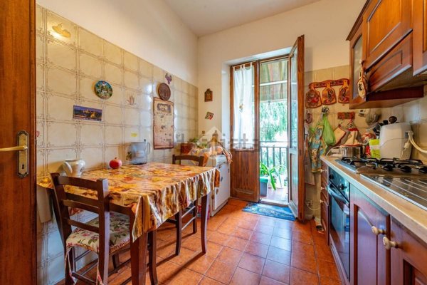 appartamento in vendita a Roma in zona Casal Morena