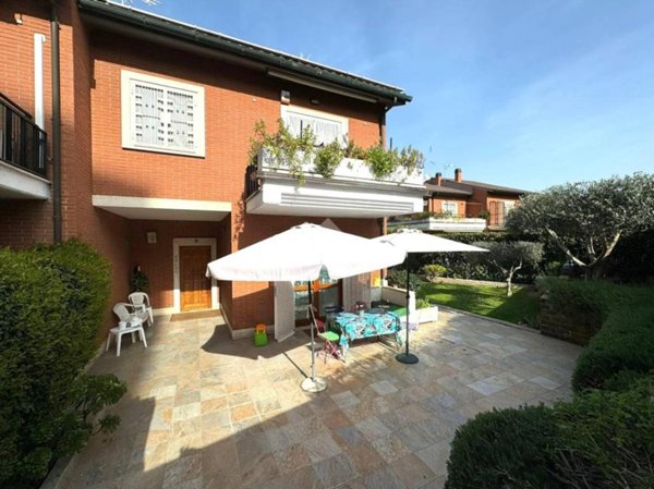 casa indipendente in vendita a Roma in zona Torrino