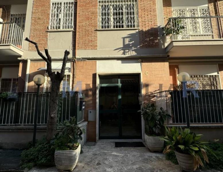 appartamento in vendita a Roma in zona Gianicolense