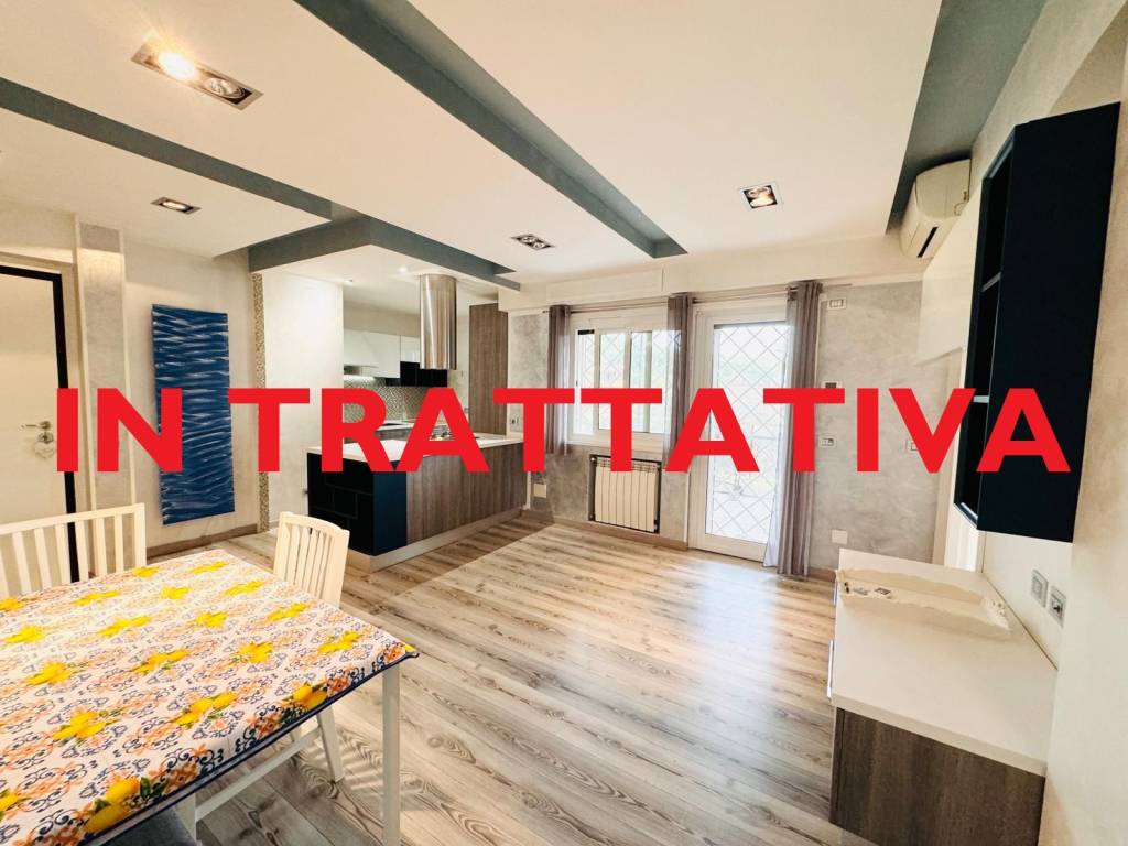 appartamento in vendita a Roma in zona Sette Bagni