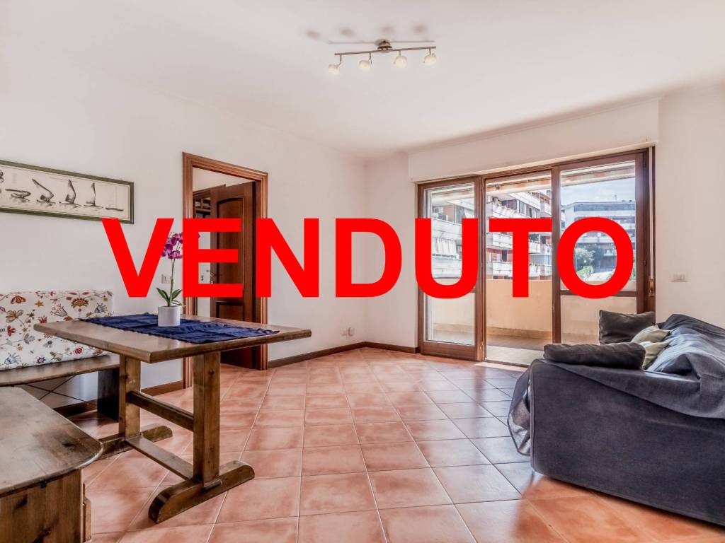 appartamento in vendita a Roma in zona Vitinia