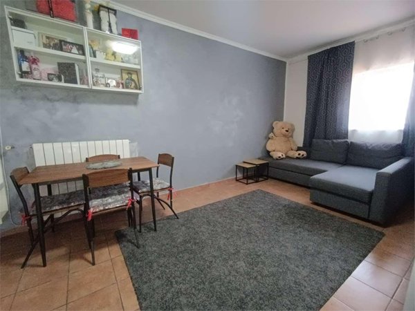 appartamento in vendita a Roma in zona Lago Regillo