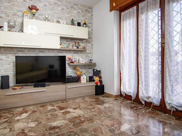appartamento in vendita a Roma in zona Tor Cervara