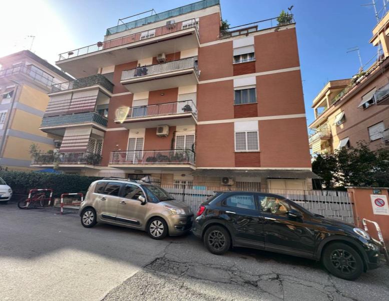 appartamento in vendita a Roma in zona Rione Prati