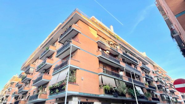 appartamento in vendita a Roma in zona Ostia