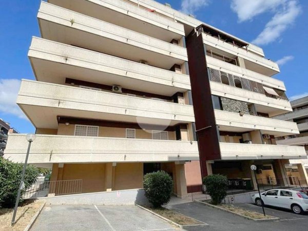 appartamento in vendita a Roma in zona Ponte di Nona