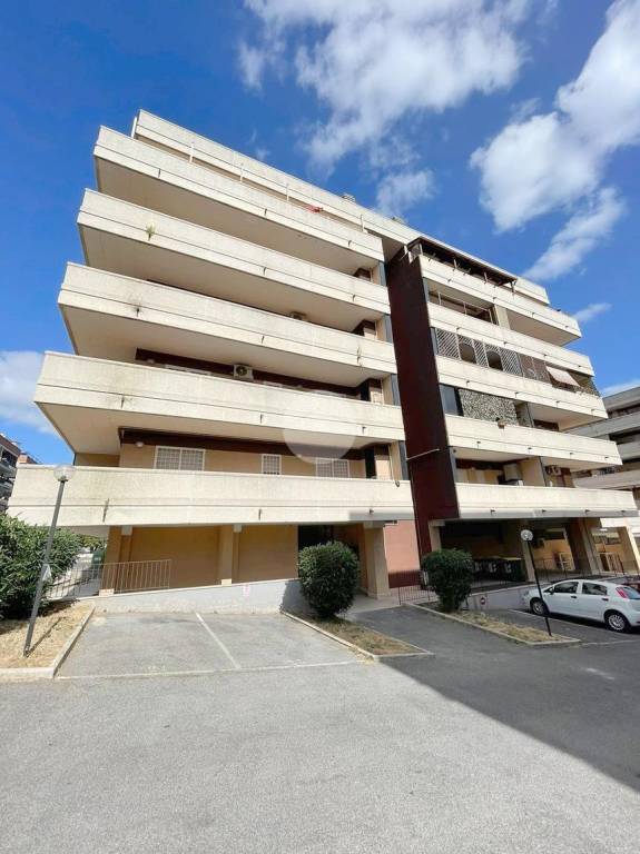 appartamento in vendita a Roma in zona Ponte di Nona