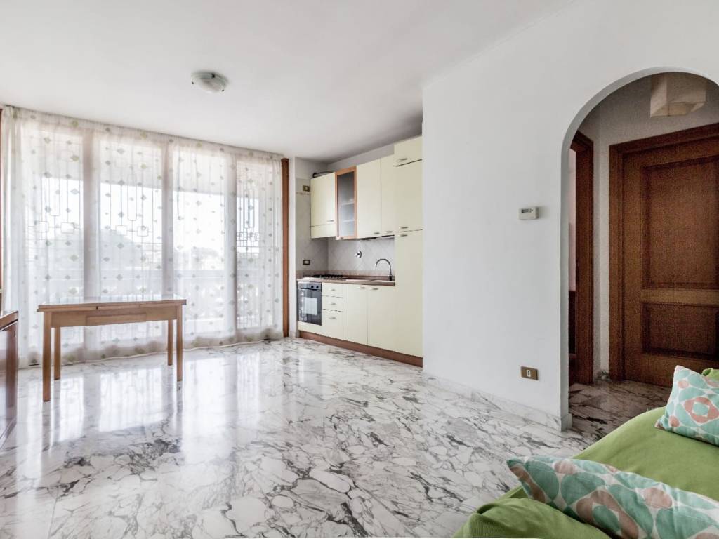 appartamento in vendita a Roma in zona EUR