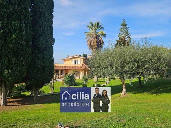 casa indipendente in vendita a Roma in zona Acilia