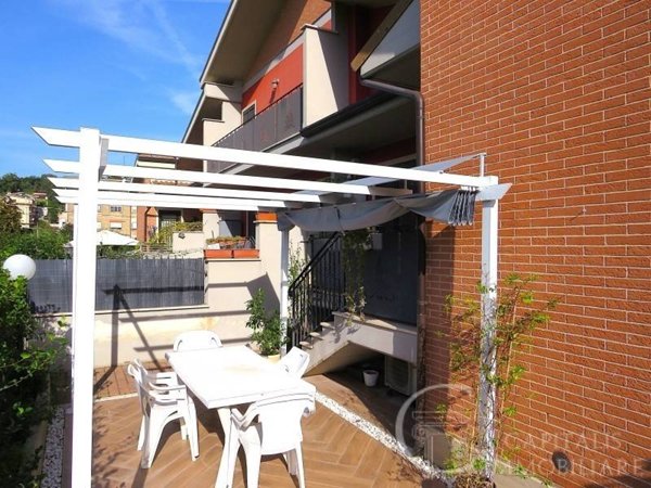 casa indipendente in vendita a Roma in zona Pantan Monastero
