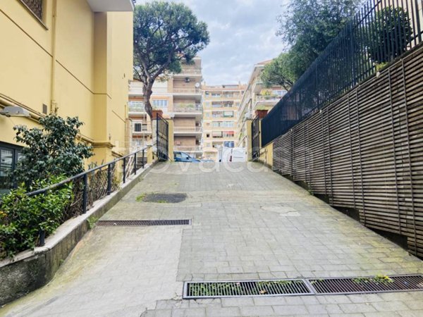 locale commerciale in vendita a Roma in zona Aurelio