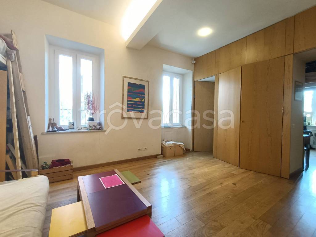 appartamento in vendita a Roma in zona Prenestino-Labicano
