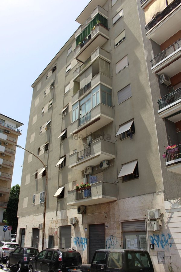 casa indipendente in vendita a Roma in zona Tuscolano