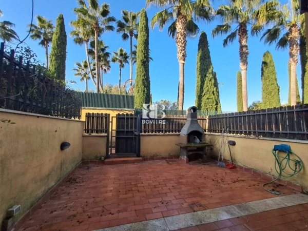 casa indipendente in vendita a Roma