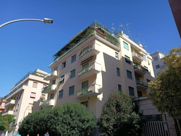 appartamento in vendita a Roma in zona Parioli