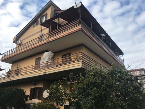 appartamento in vendita a Roma in zona Selva Candida