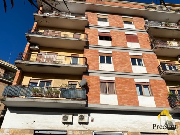 locale commerciale in vendita a Roma in zona Gianicolense